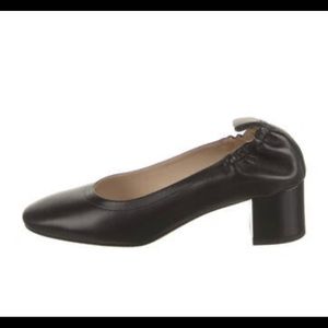 Black Everlane leather pumps